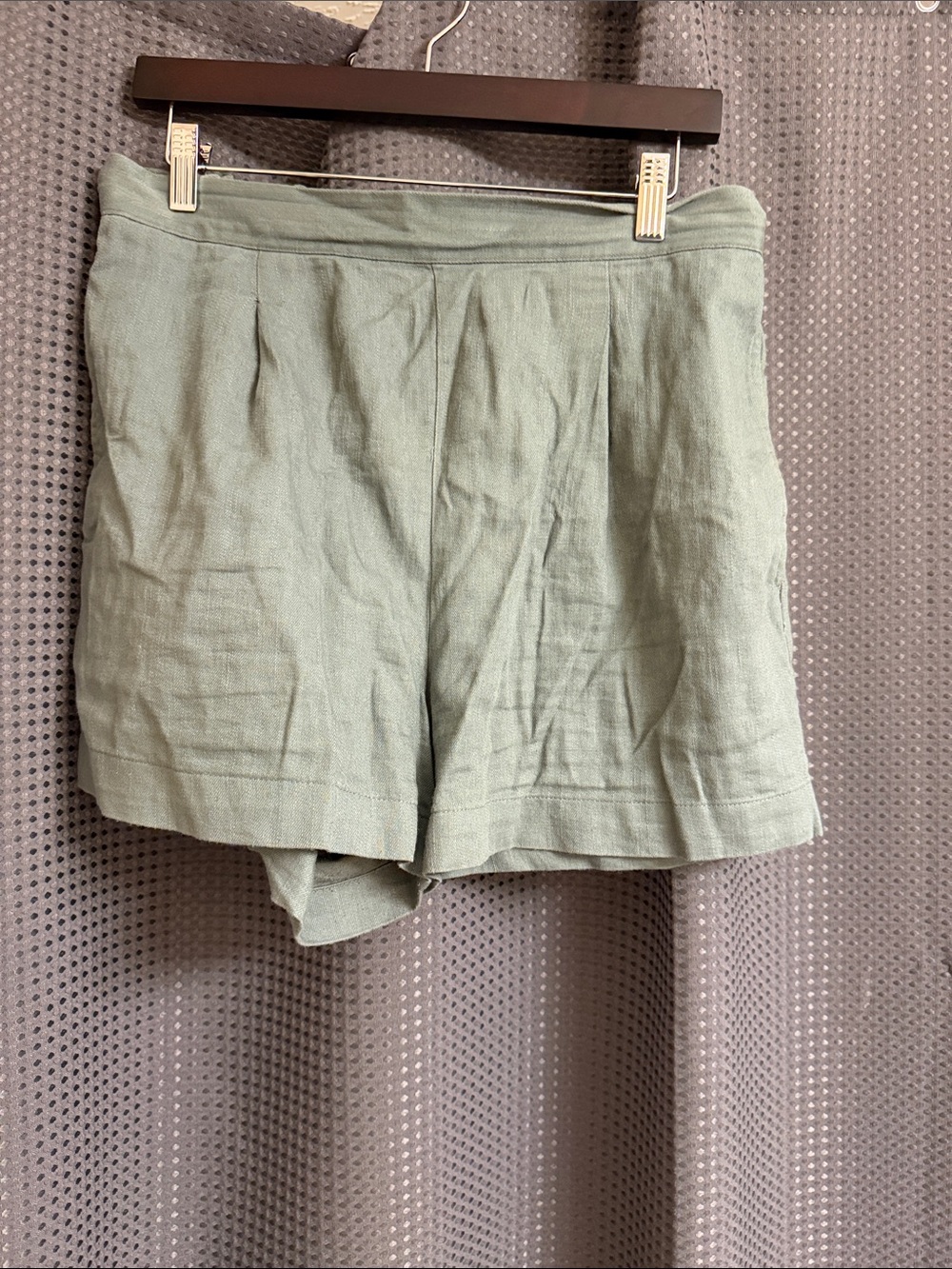 Madewell Sage Green High-Waist Linen Shorts